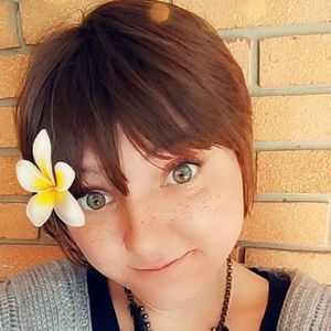 Meet your Posher, Cecily